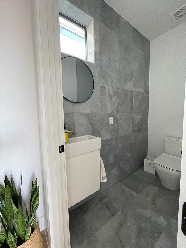 3406 E 17th St - Photo 22