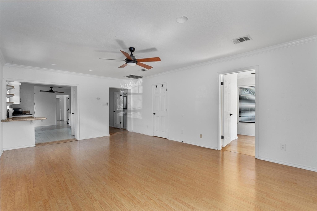 2710 E 3rd St - Photo 1