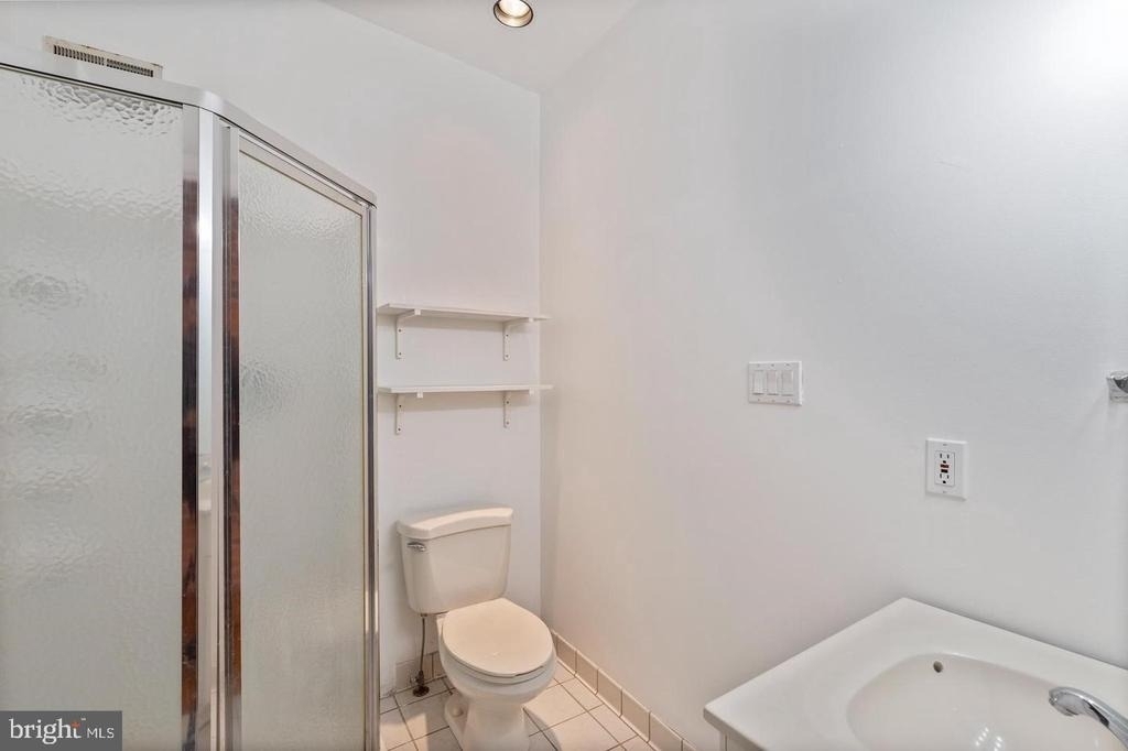 1407 Webster Street - Photo 20