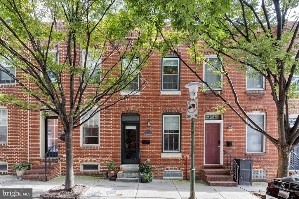 1025 S Bouldin Street - Photo 1