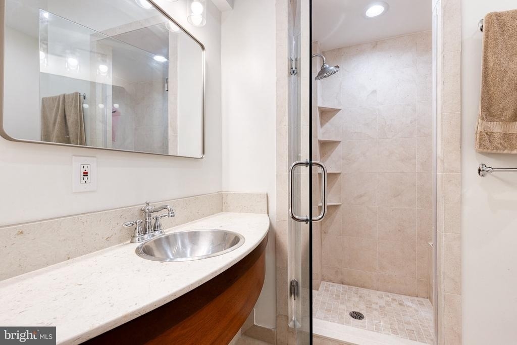 1025 S Bouldin Street - Photo 13