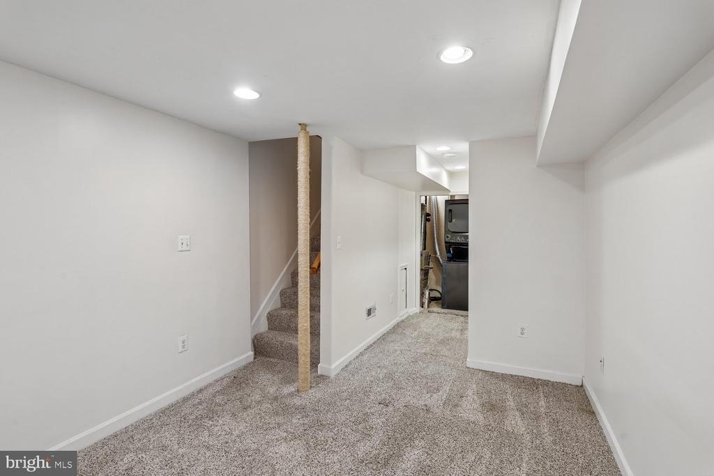 1618 Marshall Street - Photo 22
