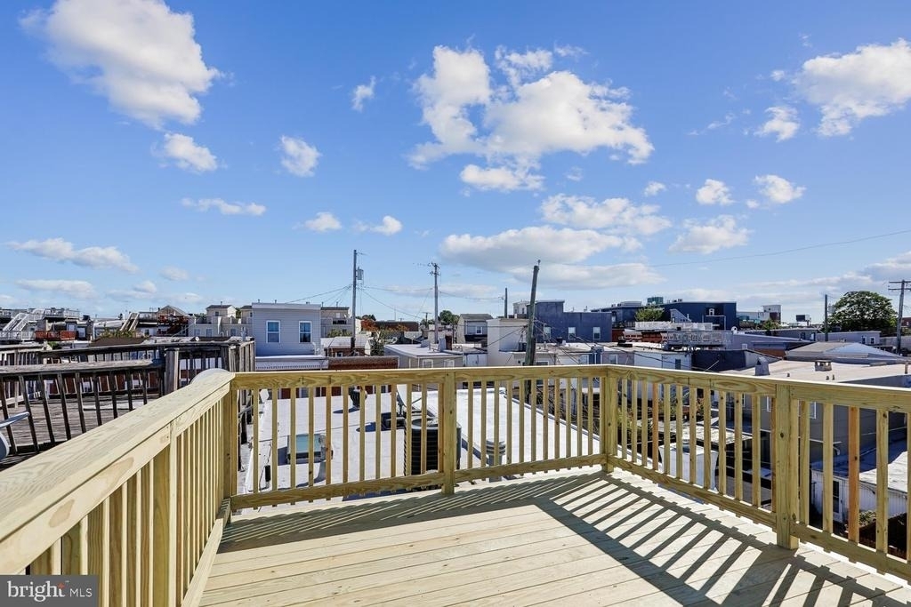 1618 Marshall Street - Photo 20