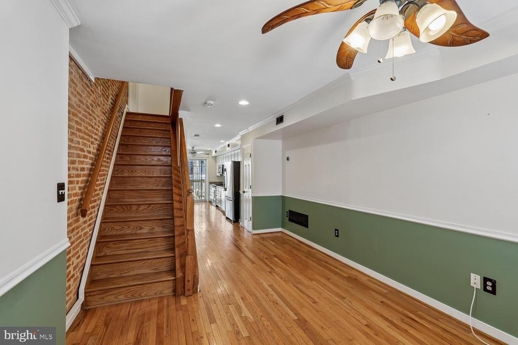 1618 Marshall Street - Photo 5