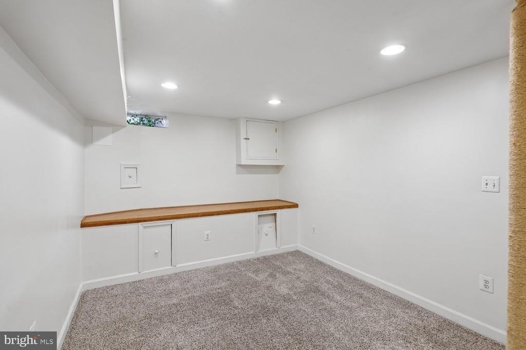 1618 Marshall Street - Photo 23