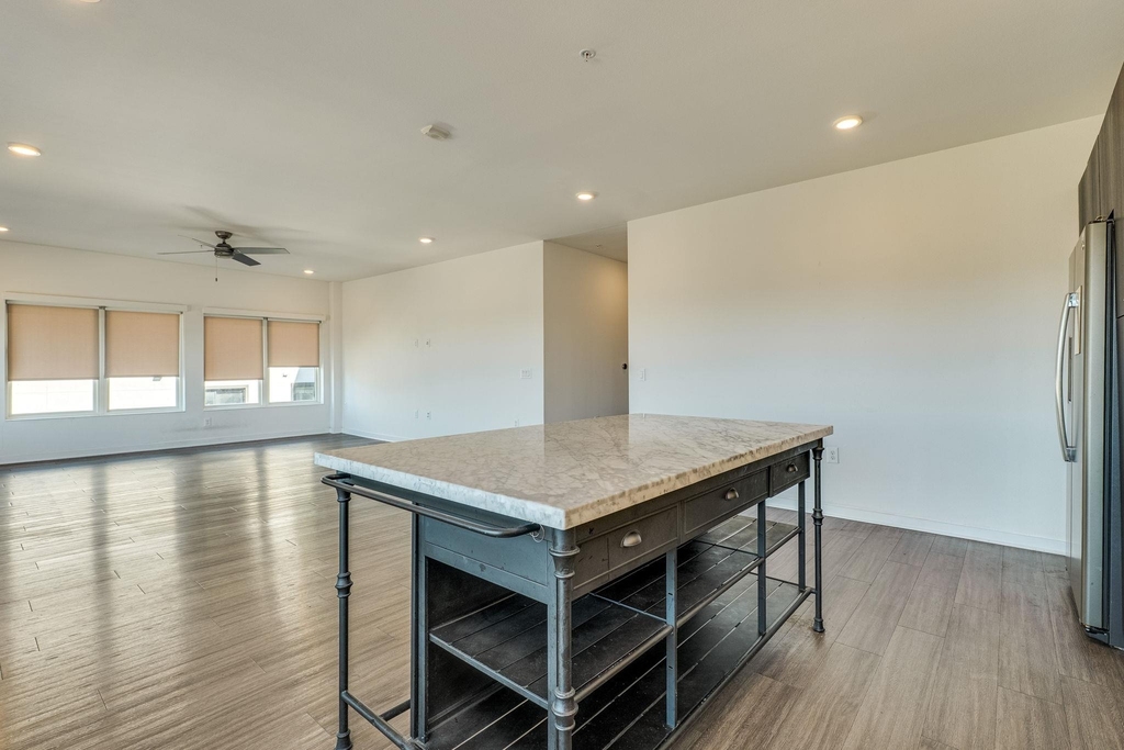 4361 S Congress Ave - Photo 8