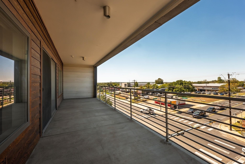 4361 S Congress Ave - Photo 12