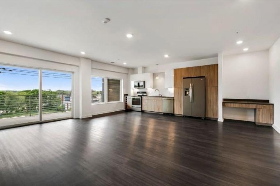 4361 S Congress Ave - Photo 4
