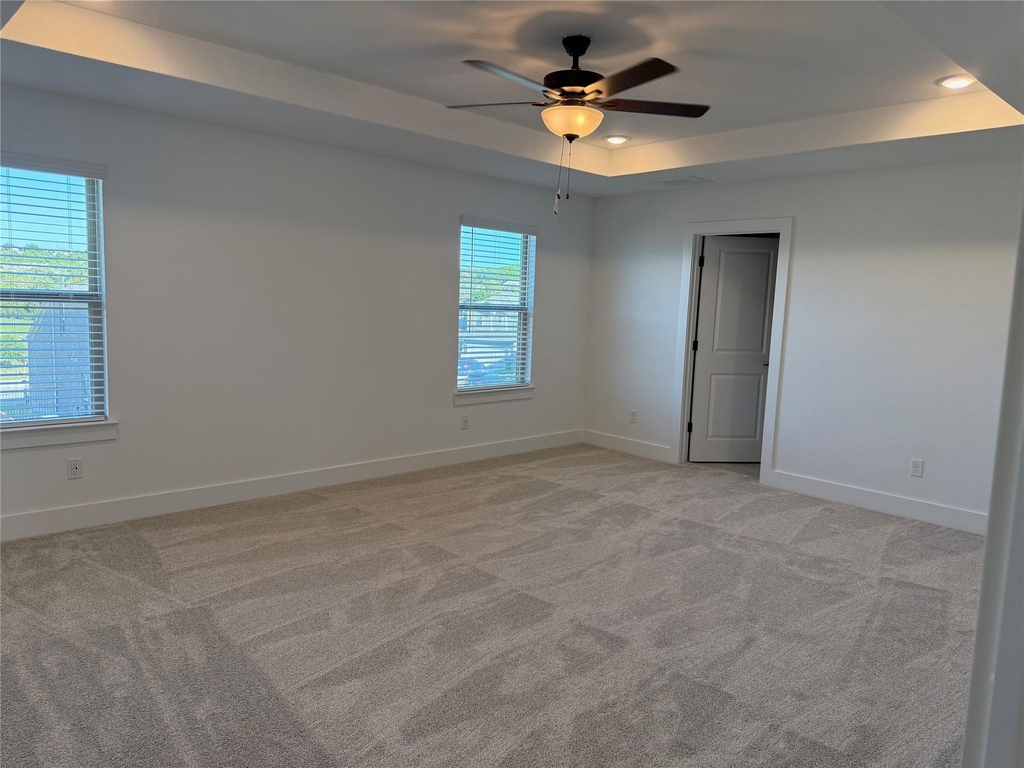 221 Groveland Dr - Photo 13