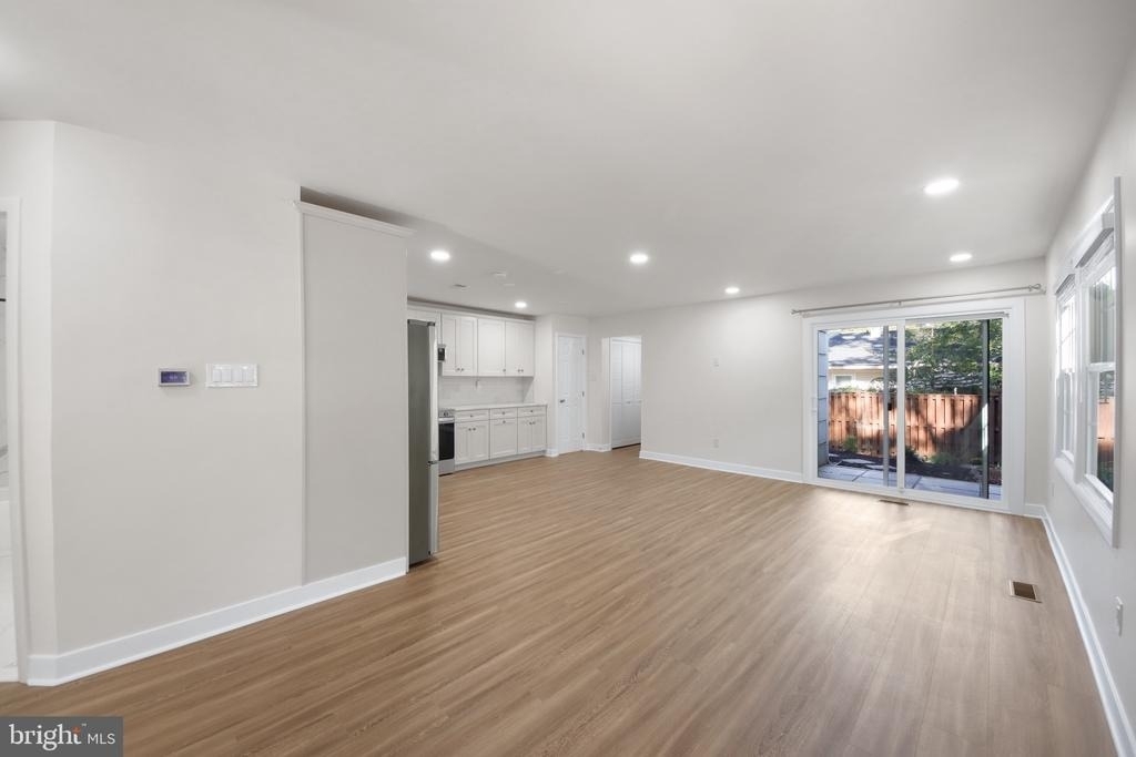 1746 Waldorf Court - Photo 3