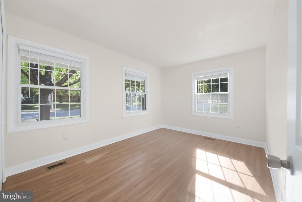1746 Waldorf Court - Photo 17