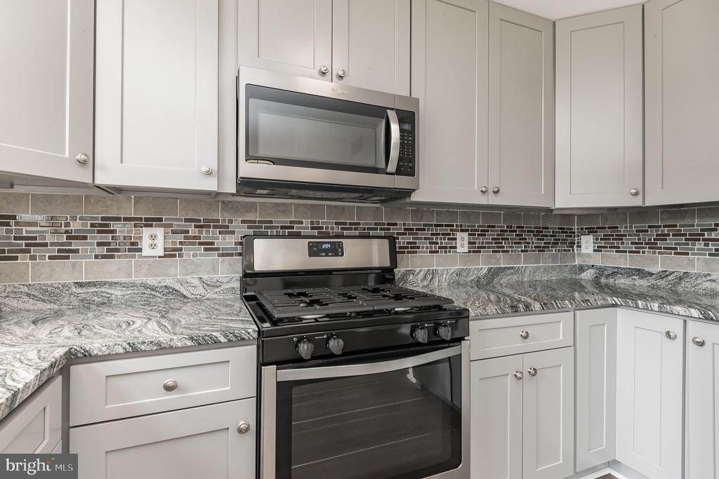 747 Dayspring Drive - Photo 7