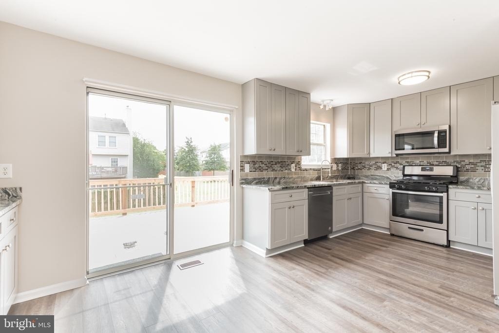 747 Dayspring Drive - Photo 13