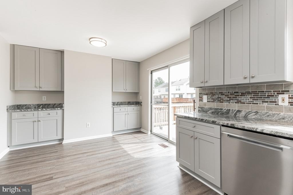 747 Dayspring Drive - Photo 11