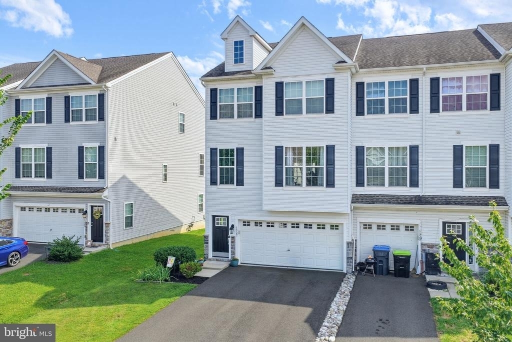 1322 Carrick Court - Photo 3