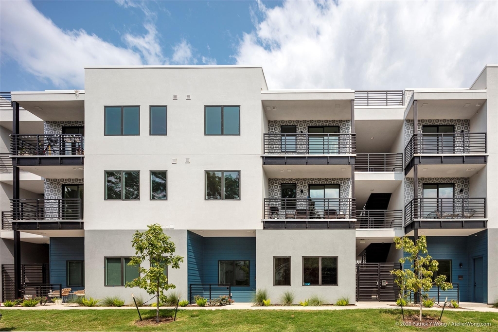 2709 E 5th St - Photo 9