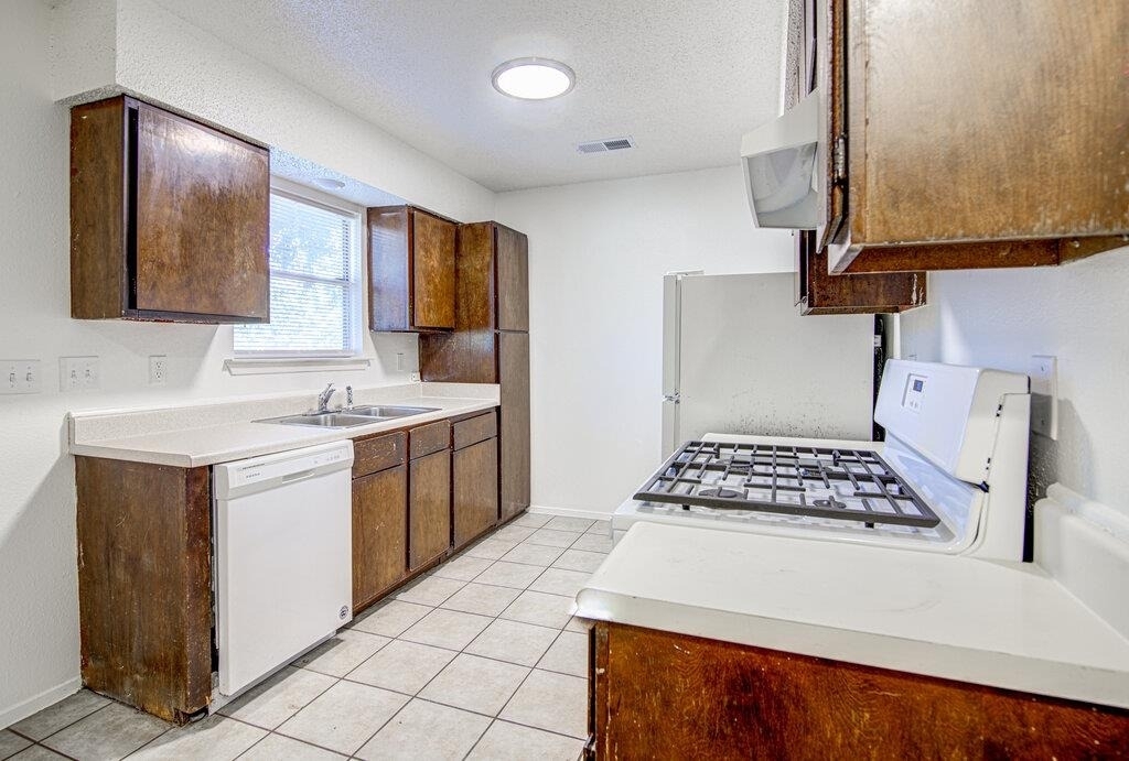 7111 Dan Jean Dr - Photo 8