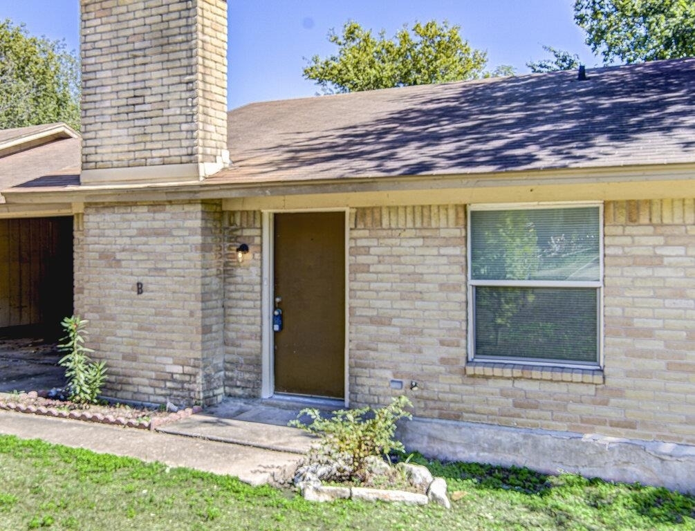 7111 Dan Jean Dr - Photo 2