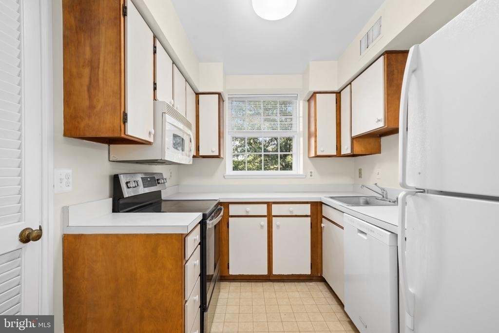 3864 Porter Street Nw - Photo 6