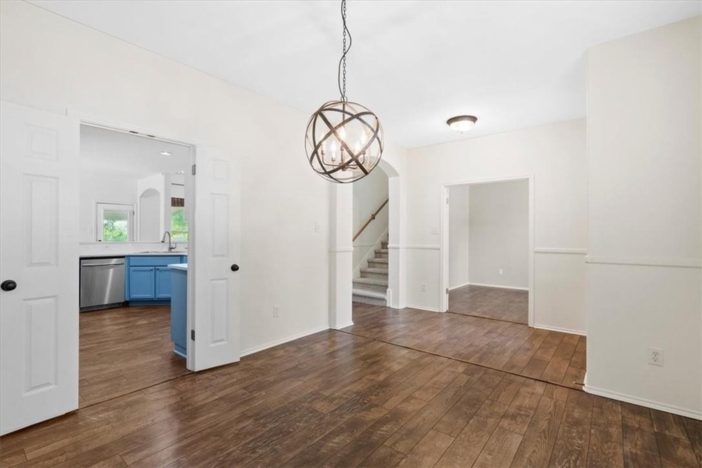 2225 Speidel Dr - Photo 5