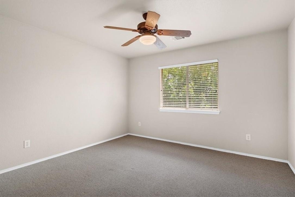 2225 Speidel Dr - Photo 29