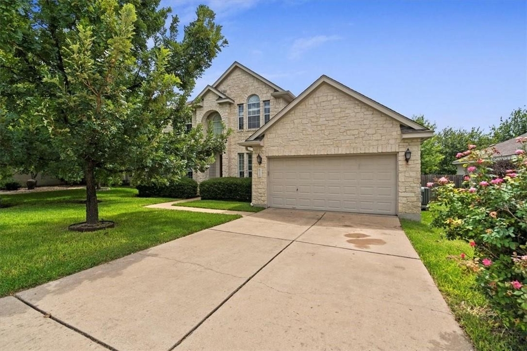 2225 Speidel Dr - Photo 0