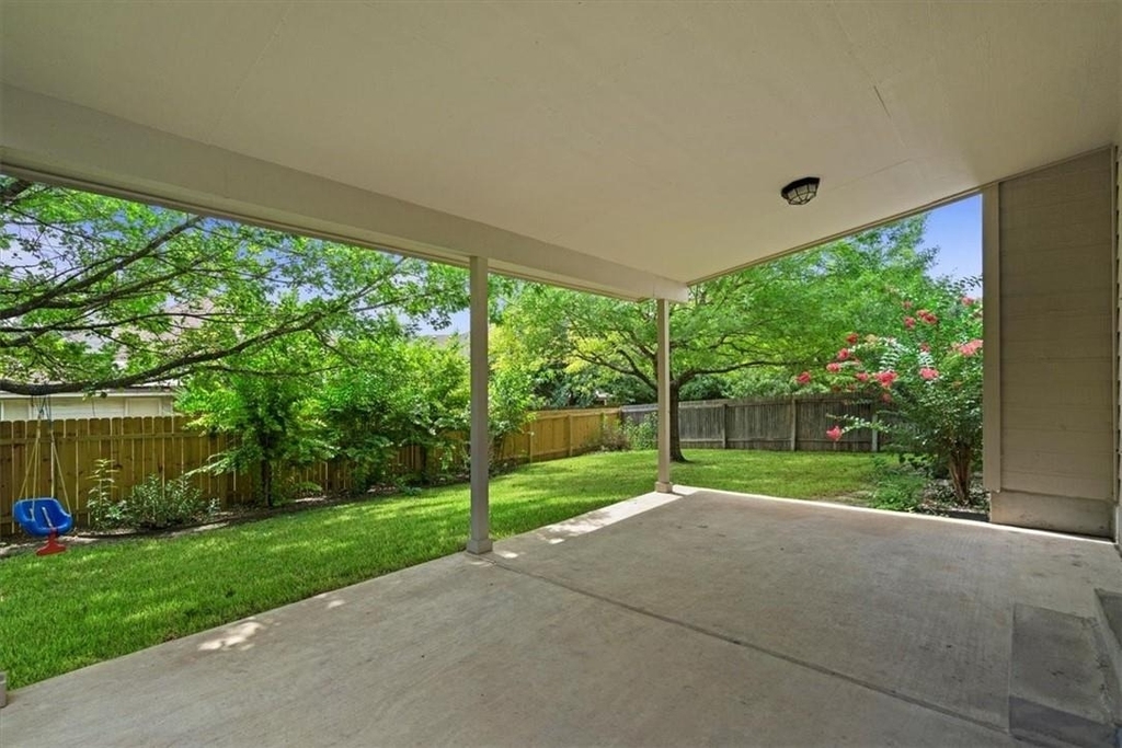 2225 Speidel Dr - Photo 32