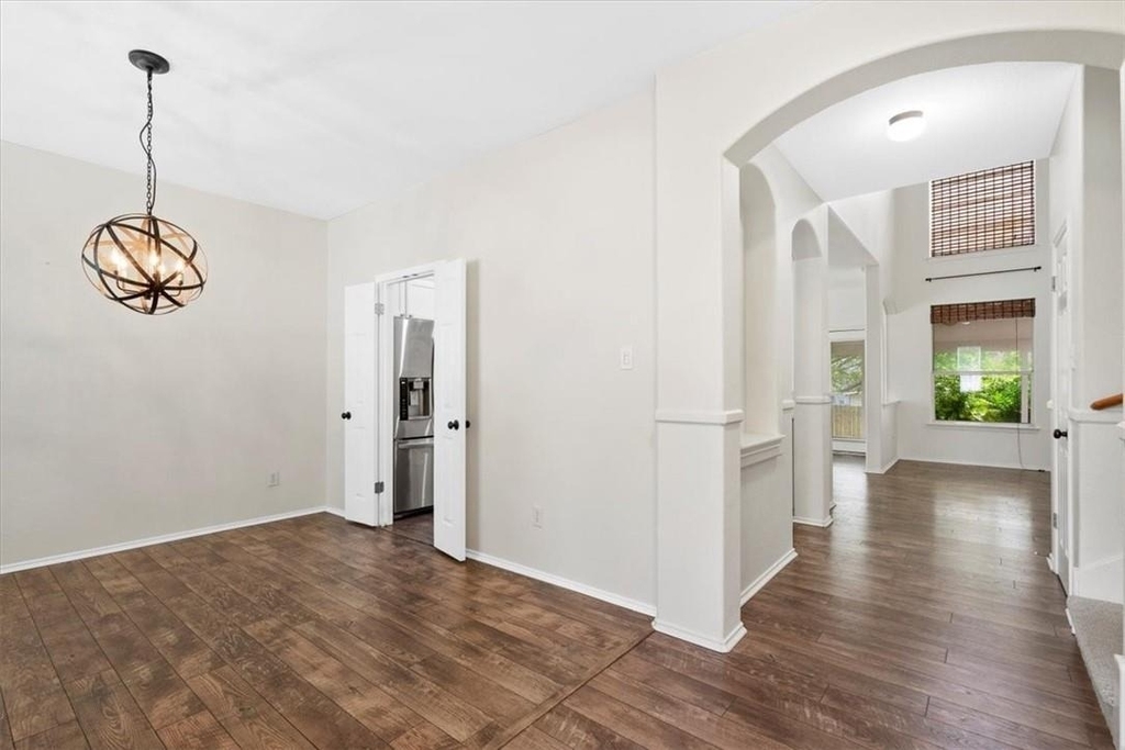 2225 Speidel Dr - Photo 2