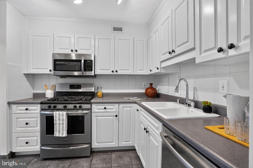 429 N Street Sw - Photo 6