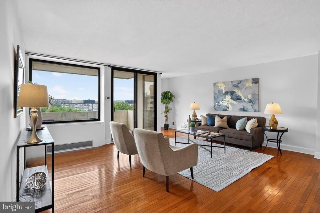 429 N Street Sw - Photo 1