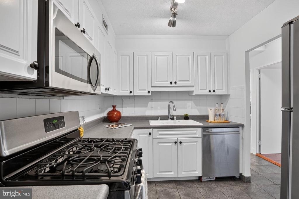 429 N Street Sw - Photo 7