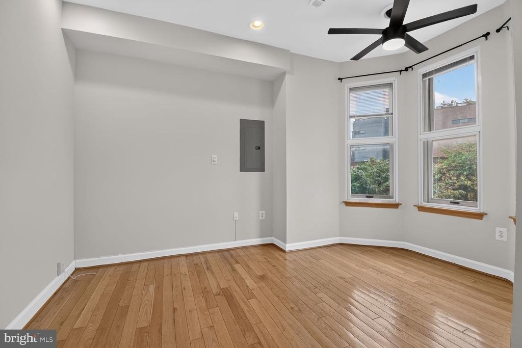 541 Florida Avenue Nw - Photo 8