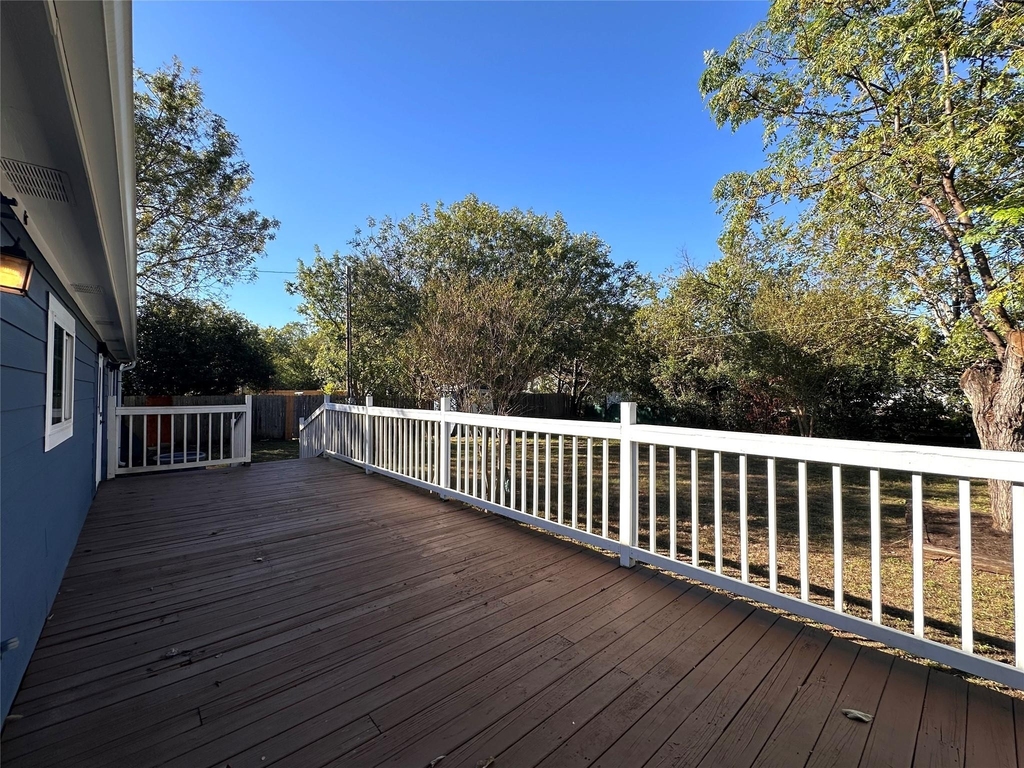 305 Cougar Ave N - Photo 24