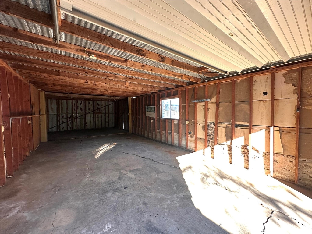 305 Cougar Ave N - Photo 23
