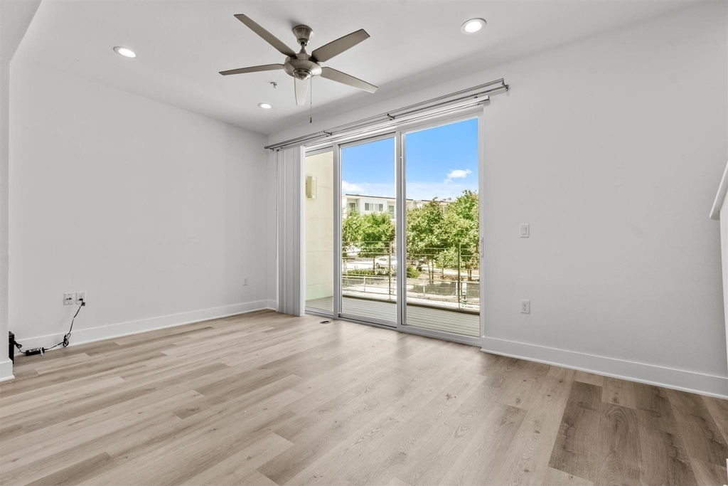 604 N Bluff Dr - Photo 9