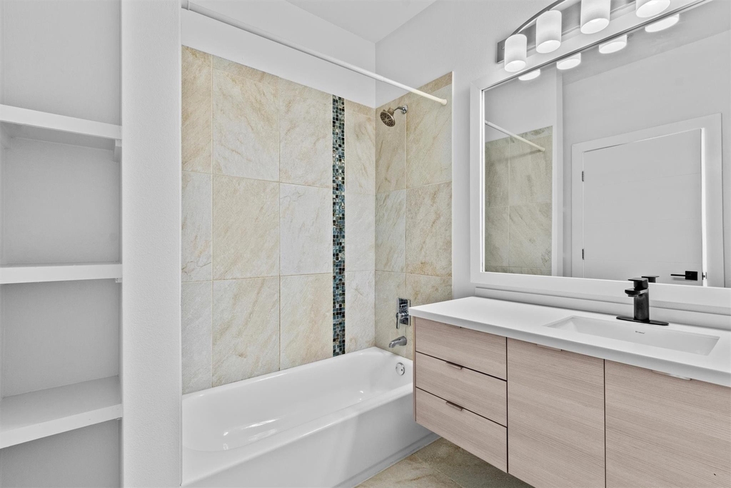 604 N Bluff Dr - Photo 12