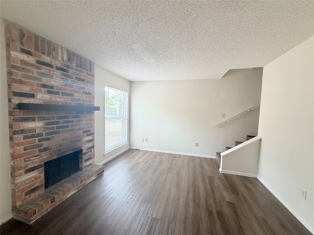 4520 Depew Ave - Photo 2