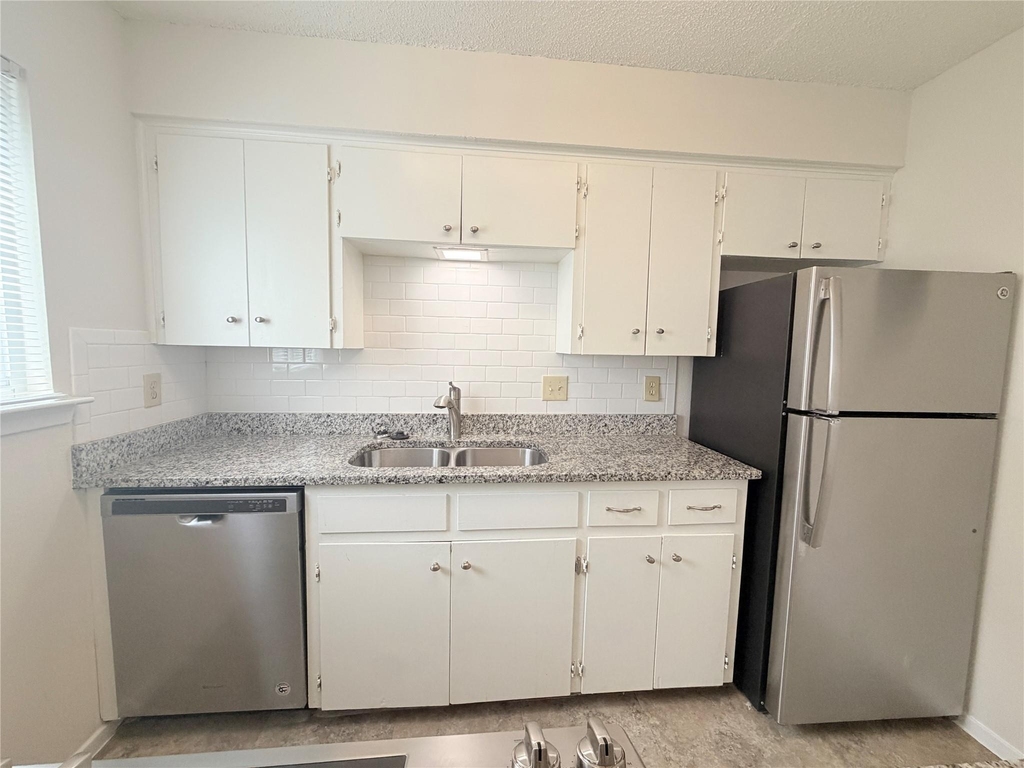 4520 Depew Ave - Photo 7