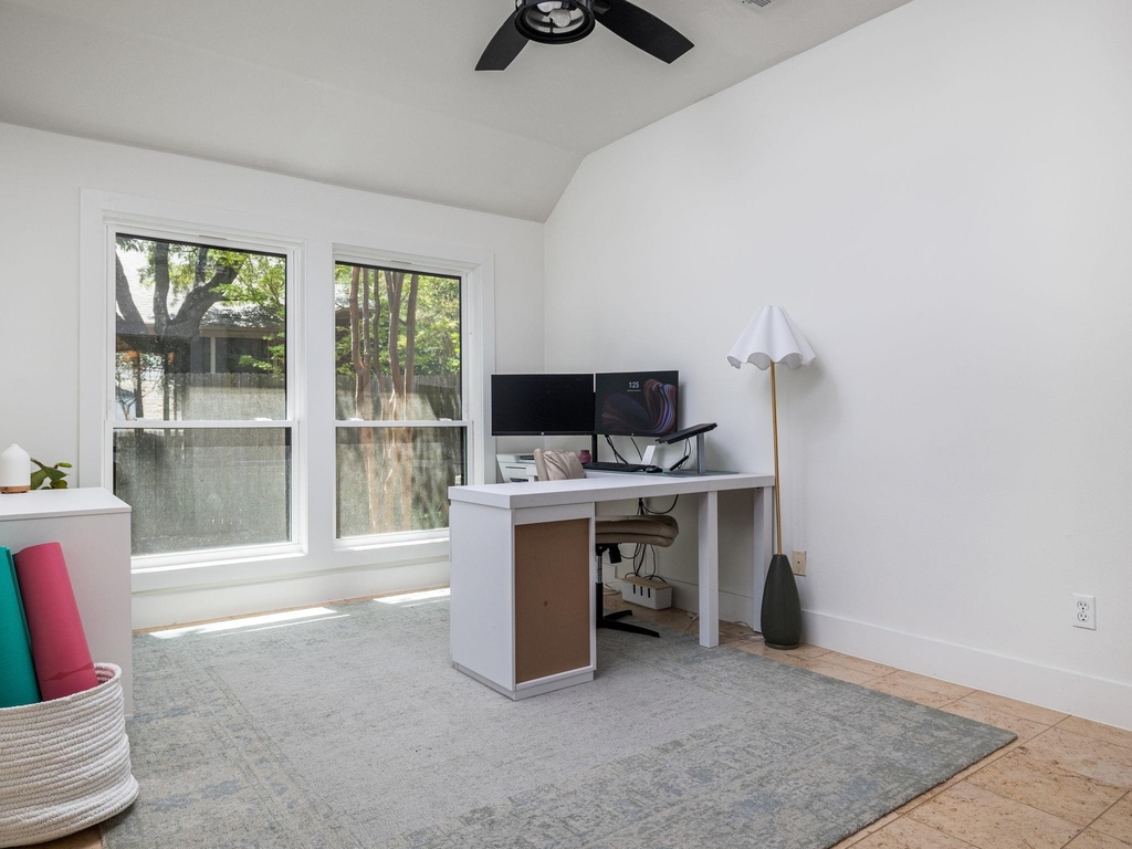 10025 Scull Creek Dr - Photo 3