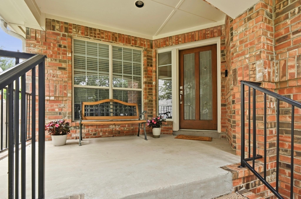 12909 Majestic Oaks Dr - Photo 1