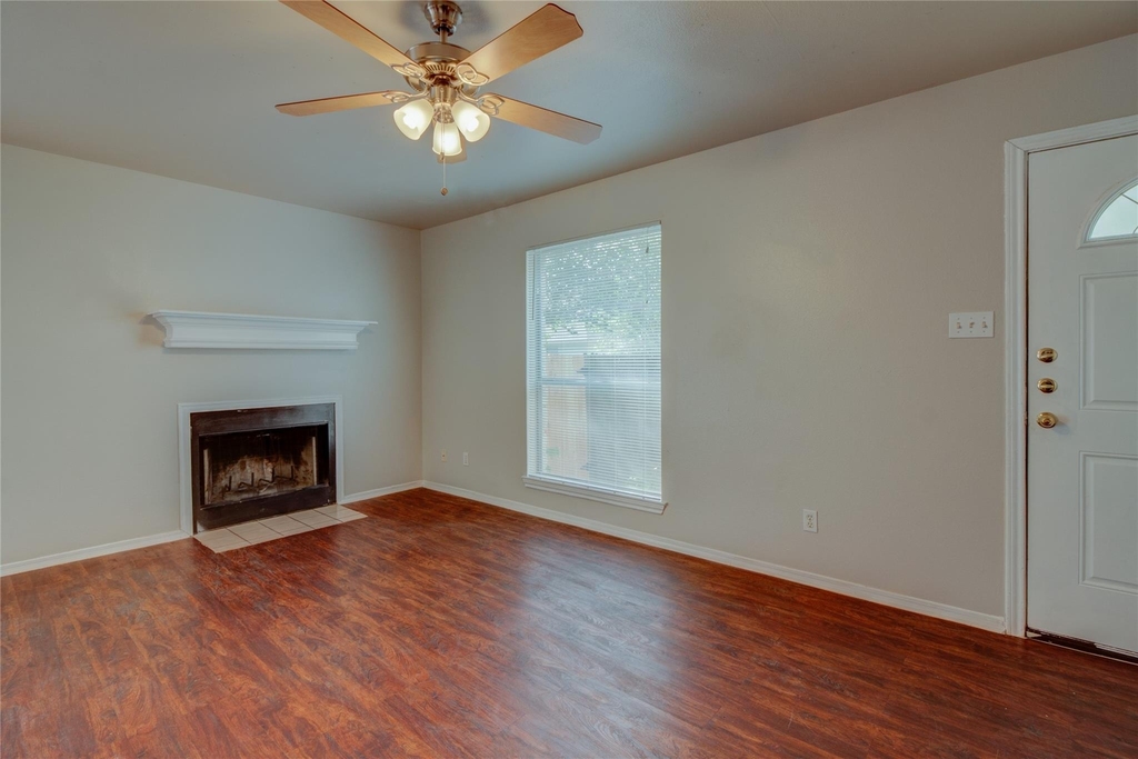 2211 Creekside C Ln - Photo 5