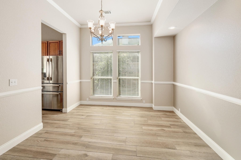 11001 Jockey Bluff Dr - Photo 12