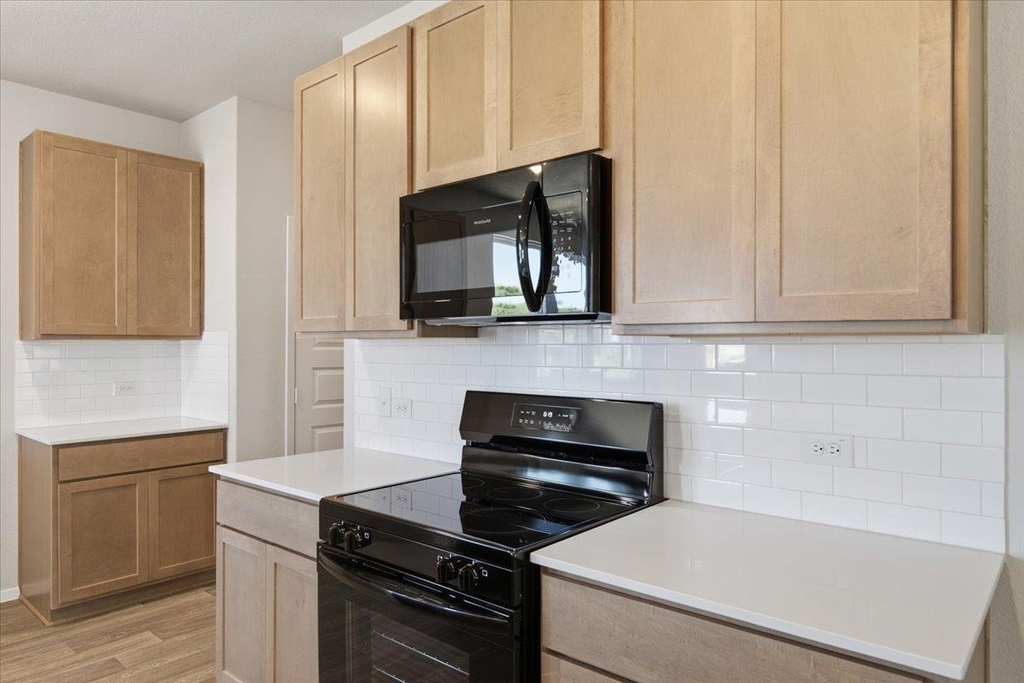 2714 Foss Rd - Photo 12