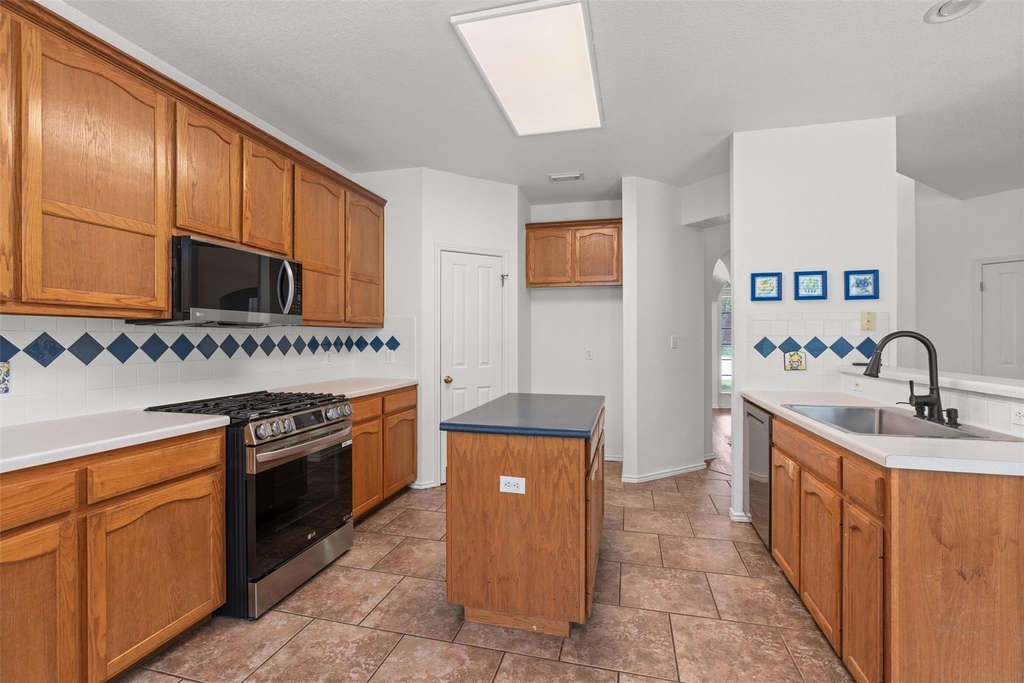 104 Whitechapel Ct - Photo 8