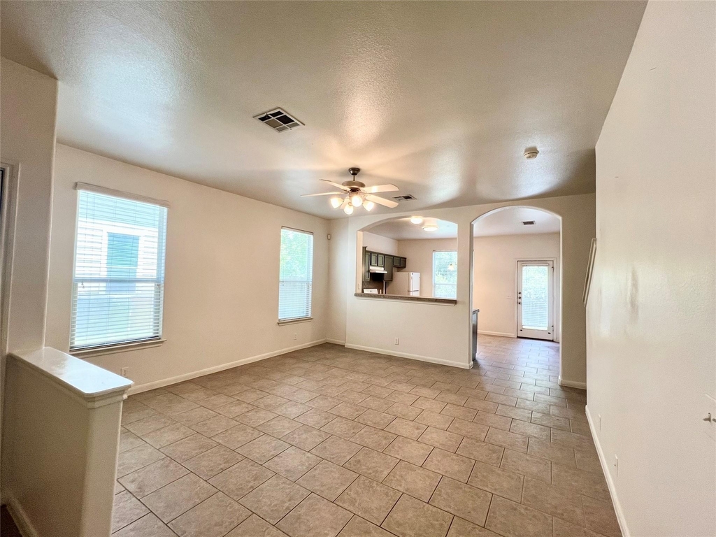 2406 Allred Dr - Photo 5