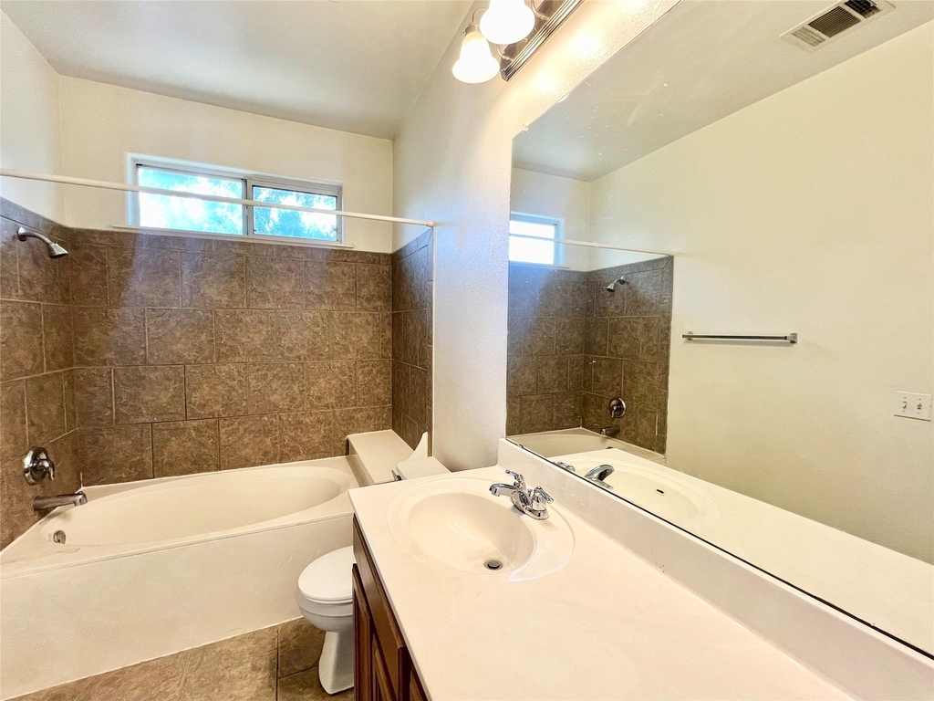 2406 Allred Dr - Photo 2