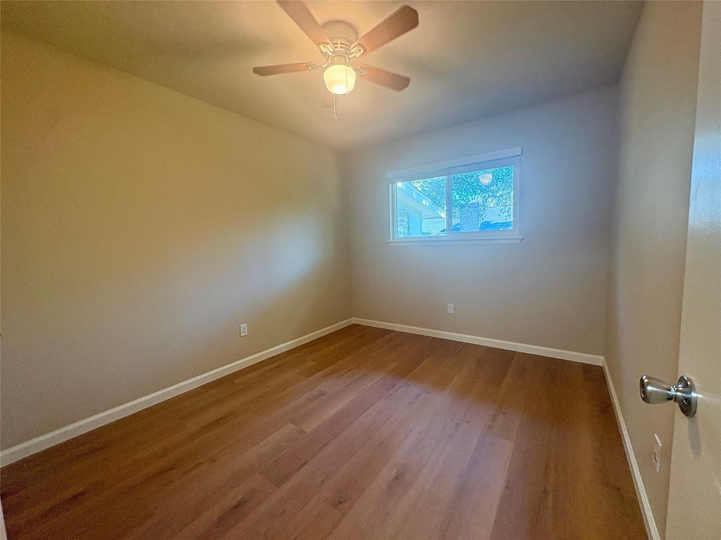 2512 Baxter Dr - Photo 12