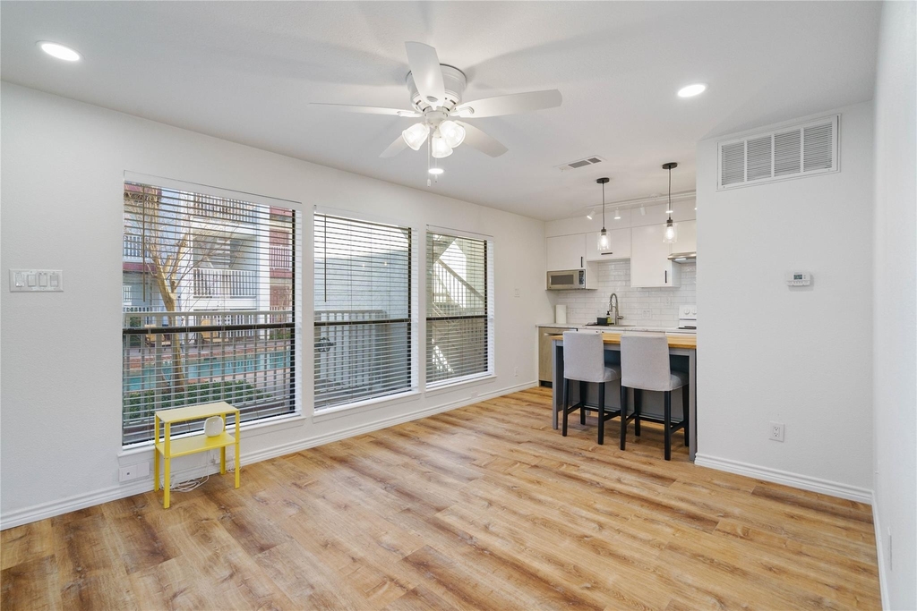 3115 Helms St - Photo 0