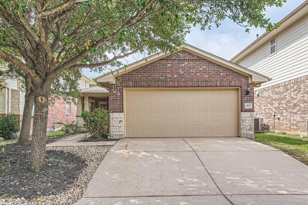 11017 Short Springs Dr - Photo 0