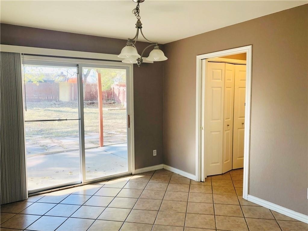 2305 S Crossing Dr - Photo 6